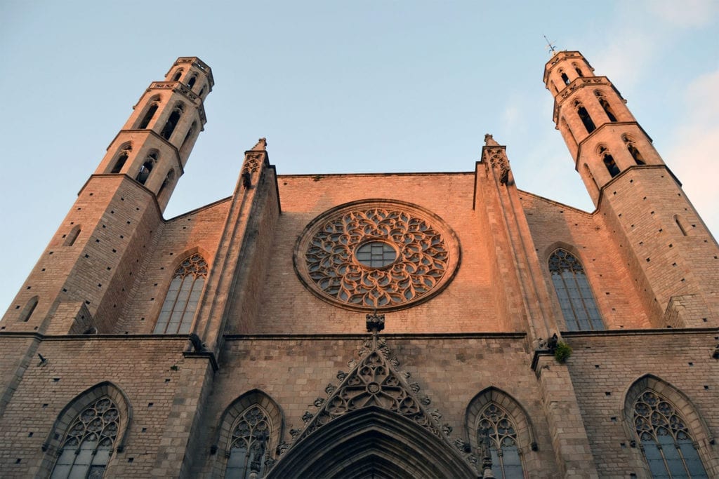 Santa María del Mar - Walking through the Born of Barcelona